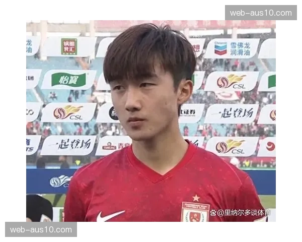 玄智健深圳新鹏城后防新核 国青后卫展现潜力 玄智健深圳新鹏城后防新核 国青后卫展现潜力
